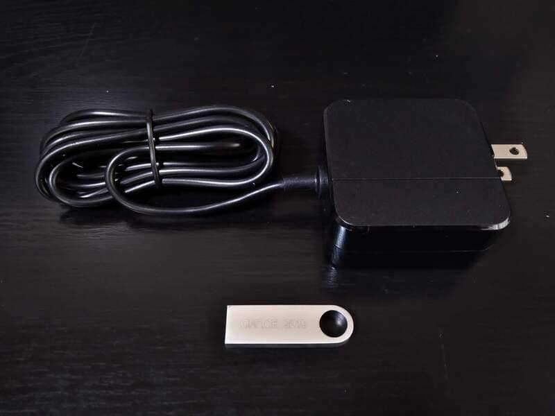 GLM 超軽量 薄型 PC 付属品